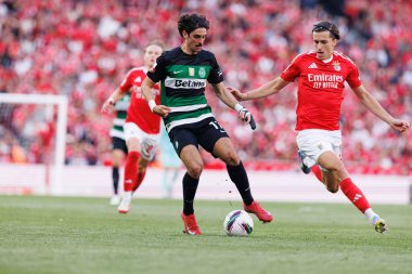 Francisco Trincao ve Alvaro Carreras, Liga Portekiz maçı sırasında SL Benfica ve Sporting CP (Maciej Rogowski)