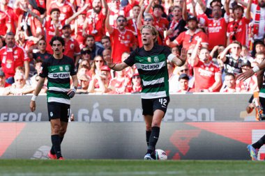 Morten Hjulmand, Liga Portekiz maçı sırasında SL Benfica ve Sporting CP (Maciej Rogowski) takımları arasında görüldü.)