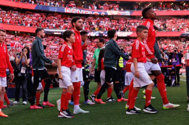  Liga Portekiz maçında SL Benfica ve Sporting CP (Maciej Rogowski) takımları arasında Orkun Kokcu ve Florentino Luis görüldü.)