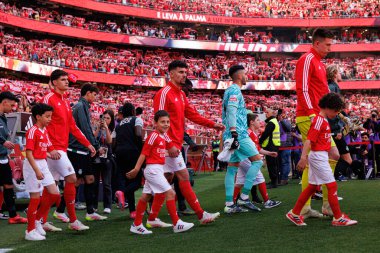 Antonio Silva, Tomas Araujo ve Anatoliy Trubin Liga Portekiz maçı sırasında SL Benfica ve Sportif CP (Maciej Rogowski) takımları arasında görüldü.)