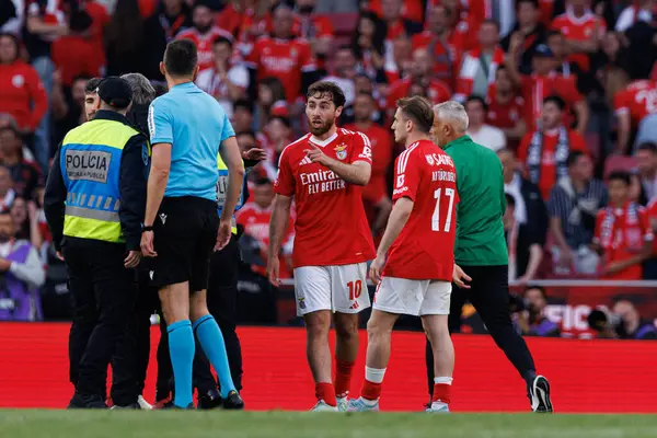 Orkun Kokcu, Liga Portekiz maçı sırasında SL Benfica ve Sporting CP (Maciej Rogowski) takımları arasında görüldü.)