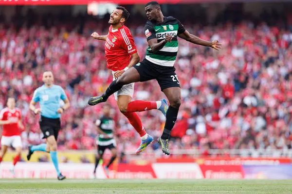 SL Benfica ve Sporting CP (Maciej Rogowski) takımları arasında oynanan Liga Portekiz maçında Vangelis Pavlidis ve Ousmane Diomande görüldü)