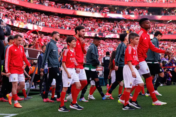 Kerem Akturkoglu, Orkun Kokcu ve Florentino Luis, Liga Portekiz maçında SL Benfica ve Sporting CP (Maciej Rogowski) takımları arasında görüldü.)