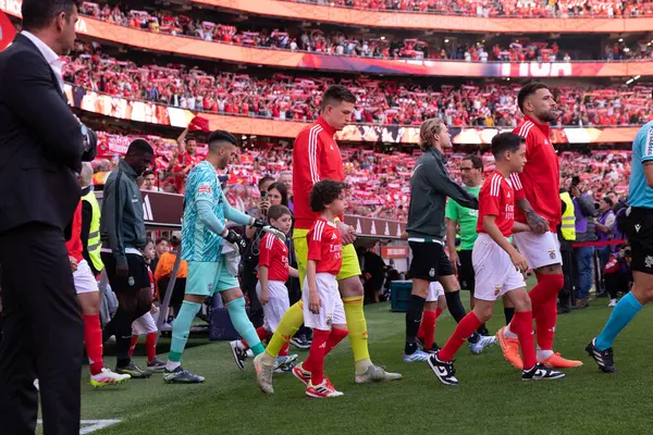 Anatoliy Trubin ve Nicolas Otamendi Liga Portekiz maçı sırasında SL Benfica ve Sporting CP (Maciej Rogowski)