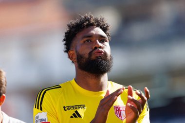 Cristian Castro Devenish, Liga Portekiz maçı sırasında Estrela Amadora ve AVS Futebol SAD takımları arasında Estadio Jose Gomes 'de (Maciej Rogowski)