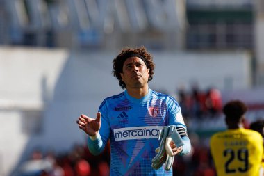 Guilermo Ochoa, Liga Portekiz maçı sırasında Estrela Amadora ve AVS Futebol SAD takımları arasında Estadio Jose Gomes 'de (Maciej Rogowski)