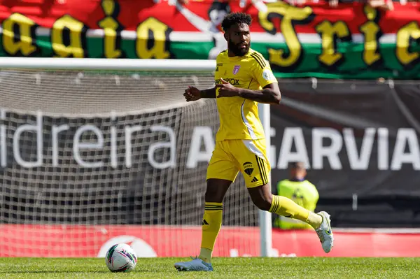 Cristian Castro Devenish, Liga Portekiz maçı sırasında Estrela Amadora ve AVS Futebol SAD takımları arasında Estadio Jose Gomes 'de (Maciej Rogowski)