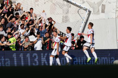 Florian Lejeune ve Pedro Diaz, Estadio de Vallecas 'taki Rayo Vallecano ve Real Betis Balompie (Maciej Rogowski