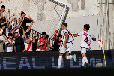 Florian Lejeune ve Pedro Diaz, Estadio de Vallecas 'taki Rayo Vallecano ve Real Betis Balompie (Maciej Rogowski