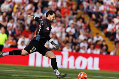 Augusto Batalla, LaLiga EA SPORTS maçı sırasında Estadio de Vallecas 'ta Rayo Vallecano ve Real Betis Balompie takımları arasında görüldü (Maciej Rogowski