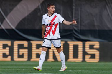 Jorge de Frutos, Estadio de Vallecas 'taki Rayo Vallecano ve Real Betis Balompie (Maciej Rogowski) takımları arasında oynanan LaLiga EA SPORTS maçında gol attıktan sonra kutlama yaparken görüldü.