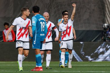Jorge de Frutos, Estadio de Vallecas 'taki Rayo Vallecano ve Real Betis Balompie (Maciej Rogowski) takımları arasında oynanan LaLiga EA SPORTS maçında gol attıktan sonra kutlama yaparken görüldü.
