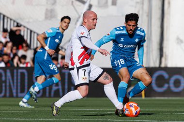 Isi Palazon ve Pablo Fornals, LaLiga EA SPORTS maçı sırasında Estadio de Vallecas 'ta Rayo Vallecano ve Real Betis Balompie takımları arasında görüldü (Maciej Rogowski