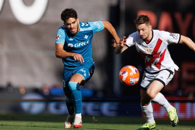 Abdessamad Ezzalzouli ve Ivan Balliu, Estadio de Vallecas 'taki Rayo Vallecano ve Real Betis Balompie (Maciej Rogowski) takımları arasında oynanan LaLiga EA Spor karşılaşmasında görüldü.