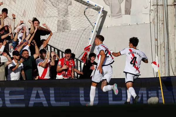 Florian Lejeune ve Pedro Diaz, Estadio de Vallecas 'taki Rayo Vallecano ve Real Betis Balompie (Maciej Rogowski