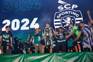 Viktor Gyokeres, Marques de Pombal 'da (Maciej Rogowski) unvanı kazandıktan sonra Sporting CP kutlamaları sırasında görüldü)