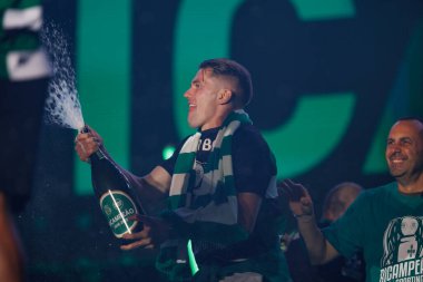 Viktor Gyokeres, Marques de Pombal 'da (Maciej Rogowski) unvanı kazandıktan sonra Sporting CP kutlamaları sırasında görüldü)