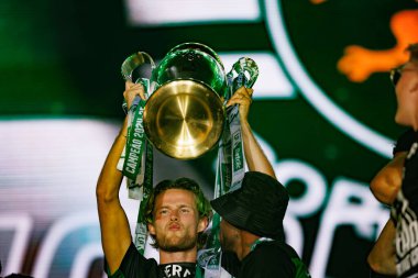 Morten Hjulmand, Marques de Pombal 'da (Maciej Rogowski) şampiyon olduktan sonra Sportif CP kutlamaları sırasında görüldü.)