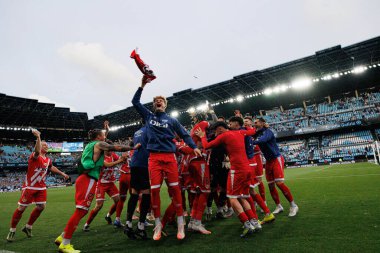 Rayo oyuncuları LaLiga EA SPORTS maçında RC Celta de Vigo ve Rayo Vallecano (Maciej Rogowski)