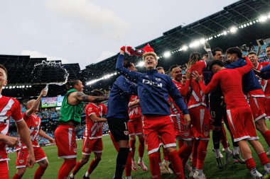 Rayo oyuncuları LaLiga EA SPORTS maçında RC Celta de Vigo ve Rayo Vallecano (Maciej Rogowski)