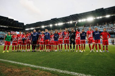 Rayo oyuncuları LaLiga EA SPORTS maçında RC Celta de Vigo ve Rayo Vallecano (Maciej Rogowski)