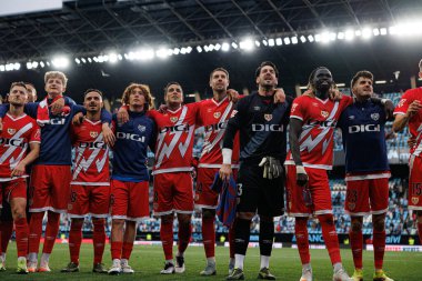 Rayo oyuncuları LaLiga EA SPORTS maçında RC Celta de Vigo ve Rayo Vallecano (Maciej Rogowski)