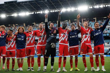 Rayo oyuncuları LaLiga EA SPORTS maçında RC Celta de Vigo ve Rayo Vallecano (Maciej Rogowski)