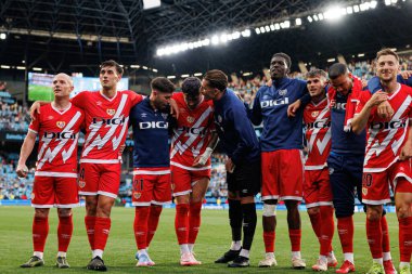 Rayo oyuncuları LaLiga EA SPORTS maçında RC Celta de Vigo ve Rayo Vallecano (Maciej Rogowski)