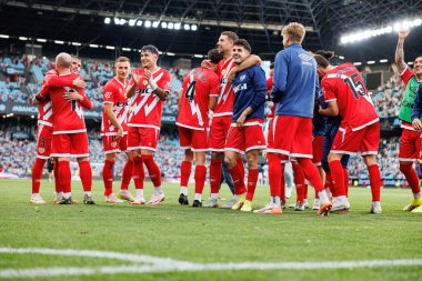 Rayo oyuncuları LaLiga EA SPORTS maçında RC Celta de Vigo ve Rayo Vallecano (Maciej Rogowski)