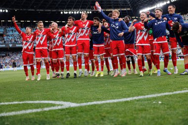 Rayo oyuncuları LaLiga EA SPORTS maçında RC Celta de Vigo ve Rayo Vallecano (Maciej Rogowski)