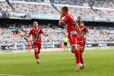 Rayo oyuncuları, LaLiga EA SPORTS maçında RC Celta de Vigo ve Rayo Vallecano (Maciej Rogowski)