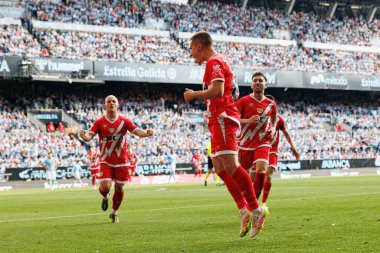 Rayo oyuncuları, LaLiga EA SPORTS maçında RC Celta de Vigo ve Rayo Vallecano (Maciej Rogowski)