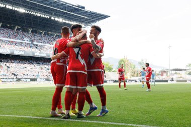 RC Celta de Vigo ve Rayo Vallecano (Maciej Rogowski) takımları arasında oynanan LaLiga EA Spor karşılaşmasında Rayo 'nun oyuncuları Isi Palazon' dan gol üstüne gol atarken görüldü.)