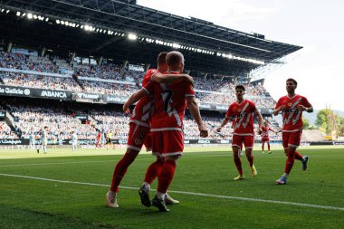 RC Celta de Vigo ve Rayo Vallecano (Maciej Rogowski) takımları arasında oynanan LaLiga EA Spor karşılaşmasında Rayo 'nun oyuncuları Isi Palazon' dan gol üstüne gol atarken görüldü.)
