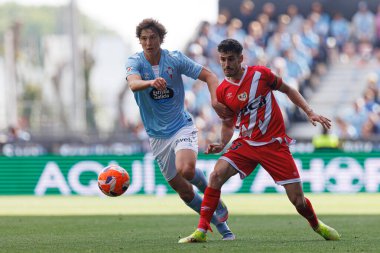 Fer Lopez ve Oscar Valentin, LaLiga EA SPORTS maçı sırasında RC Celta de Vigo ve Rayo Vallecano (Maciej Rogowski)