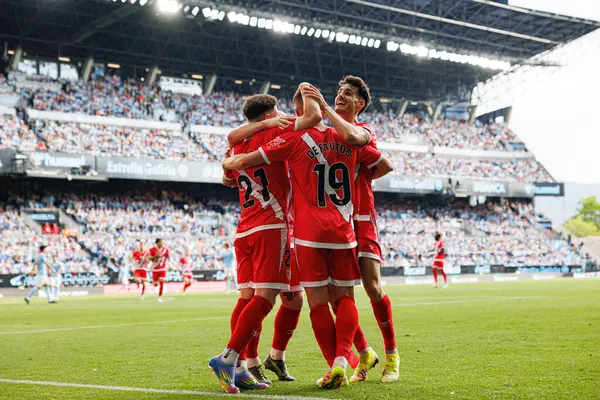 Rayo oyuncuları, LaLiga EA SPORTS maçında RC Celta de Vigo ve Rayo Vallecano (Maciej Rogowski)