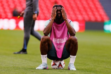 Yves Bissuma, UEFA Avrupa Ligi Finali öncesinde Tottenham Hotspur FC 'nin resmi eğitim oturumunda görüldü (Maciej Rogowski)