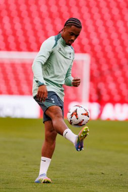 Wilson Odobert UEFA Avrupa Ligi Finali öncesinde Tottenham Hotspur FC 'nin resmi eğitim oturumunda görüldü (Maciej Rogowski)