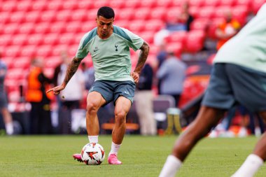  Pedro Porro, UEFA Avrupa Ligi Finali öncesinde Tottenham Hotspur FC 'nin resmi eğitim oturumunda görüldü (Maciej Rogowski)