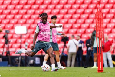 Yves Bissuma, UEFA Avrupa Ligi Finali öncesinde Tottenham Hotspur FC 'nin resmi eğitim oturumunda görüldü (Maciej Rogowski)