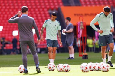 Pedro Porro, UEFA Avrupa Ligi Finali öncesinde Tottenham Hotspur FC 'nin resmi eğitim oturumunda görüldü (Maciej Rogowski)