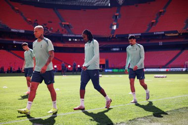 Djed Spence, UEFA Avrupa Ligi Finali öncesinde Tottenham Hotspur FC 'nin resmi eğitim oturumunda görüldü (Maciej Rogowski)