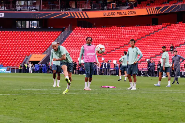 Richarlison, UEFA Avrupa Ligi Finali öncesinde Tottenham Hotspur FC 'nin resmi eğitim oturumunda görüldü (Maciej Rogowski)