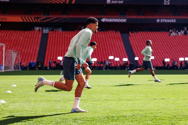 Dominic Solanke, UEFA Avrupa Ligi Finali öncesinde Tottenham Hotspur FC 'nin resmi eğitim oturumunda görüldü (Maciej Rogowski)