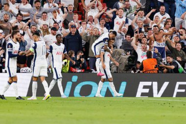 Brennan Johnson ve Pedro Porro, UEFA Avrupa Ligi 2025 final maçında Tottenham Hotspur FC ve Manchester United FC (Maciej Rogowski)