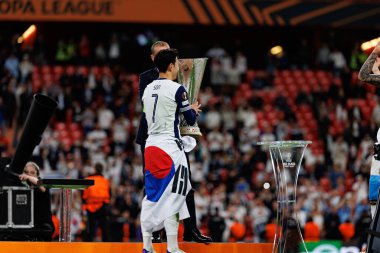 Heung-min Son ve Aleksander Ceferin, UEFA Avrupa Ligi 2025 final maçında Tottenham Hotspur FC ve Manchester United FC (Maciej Rogowski)