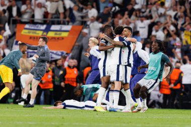 Tottenham oyuncuları UEFA Avrupa Ligi 2025 final maçında Tottenham Hotspur FC ve Manchester United FC (Maciej Rogowski)
