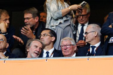 Sir Jim Ratcliffe ve Sir Alex Ferguson, UEFA Avrupa Ligi 2025 final maçında Tottenham Hotspur FC ve Manchester United FC (Maciej Rogowski)