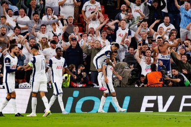 Brennan Johnson ve Pedro Porro, UEFA Avrupa Ligi 2025 final maçında Tottenham Hotspur FC ile Manchester United FC (Maciej Rogowski)