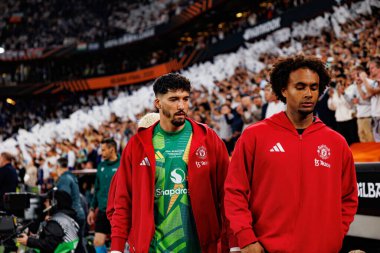 Altay Bayindir ve Joshua Zirkzkee, UEFA Avrupa Ligi 2025 final maçında Tottenham Hotspur FC ve Manchester United FC (Maciej Rogowski)